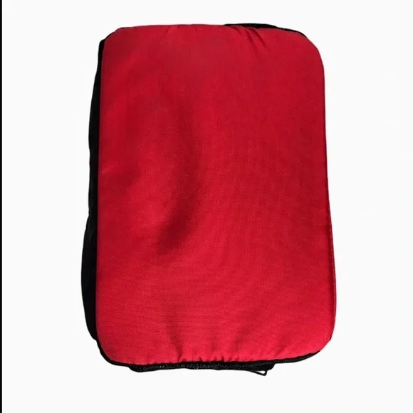 NWT Logo Brand Wisconsin Badgers 24-Can Cooler - Picture 8 of 14